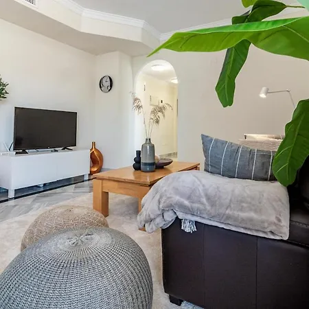 Dn11-2 Bedroom Close To Puerto Banus *