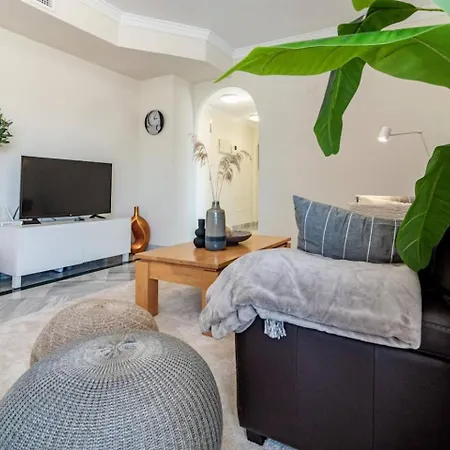 Dn11-2 Bedroom Close To Puerto Banus *