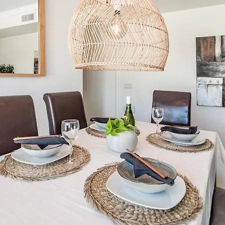 Dn11-2 Bedroom Close To Puerto Banus Marbella