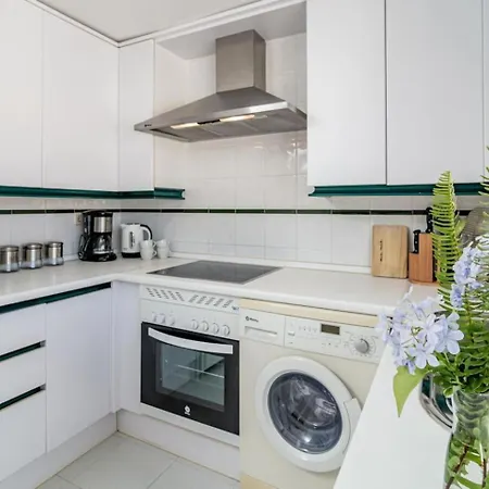 Dn11-2 Bedroom Close To Puerto Banus *