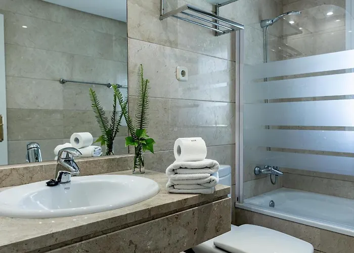 Dn11-2 Bedroom Close To Puerto Banus *