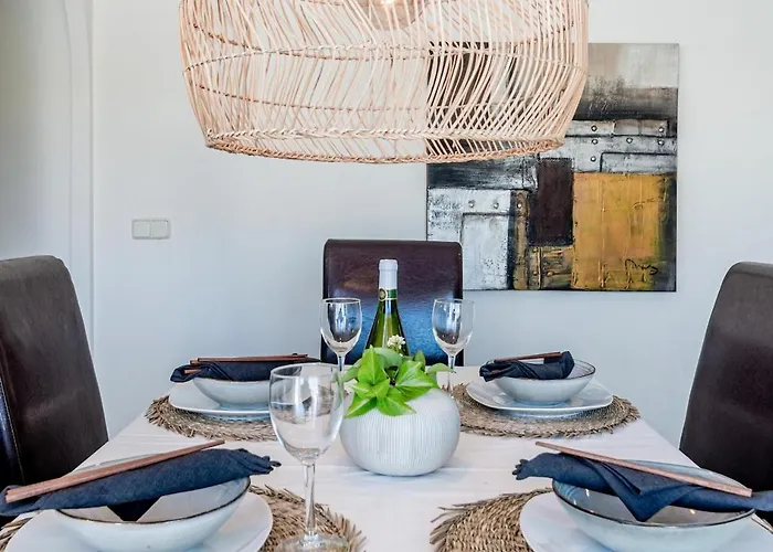 Dn11-2 Bedroom Close To Puerto Banus *